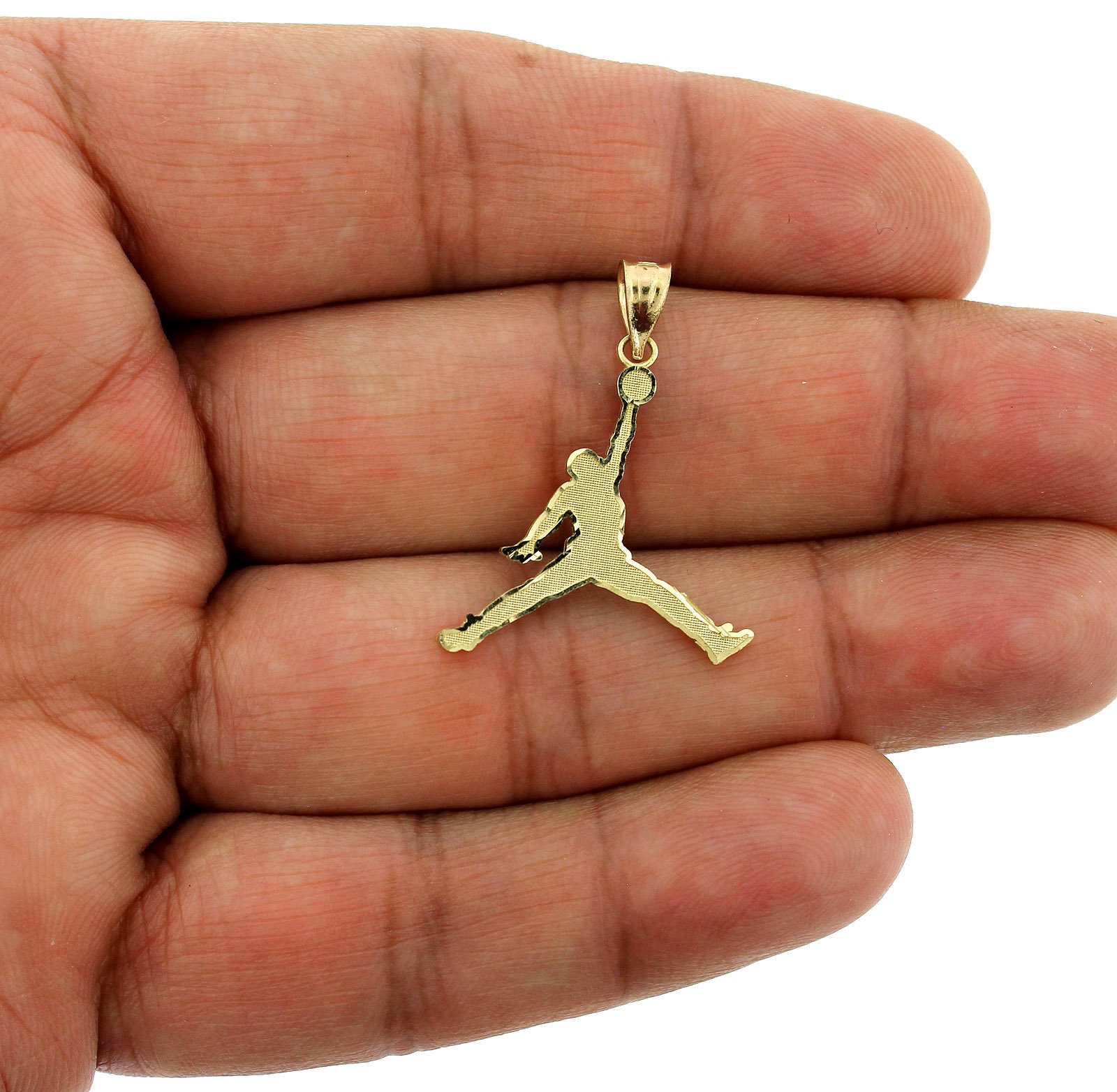 The Ultimate Guide to Buying a Michael Jordan Pendant