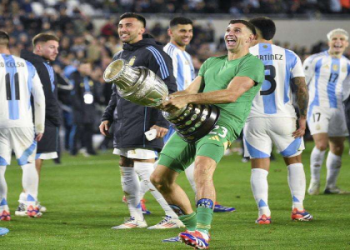 Emiliano Martínez in FIFA 23: Everything You Need to Know About the Aston Villa Star in the Game