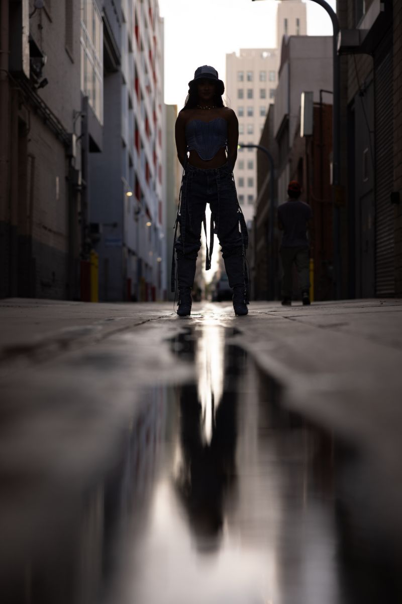 Alley Flash: How to Use This Lighting to Create Dramatic Street Photography Images